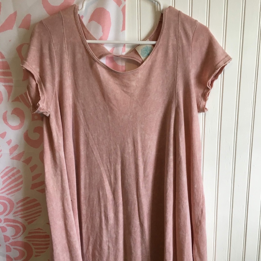 short sleeved top